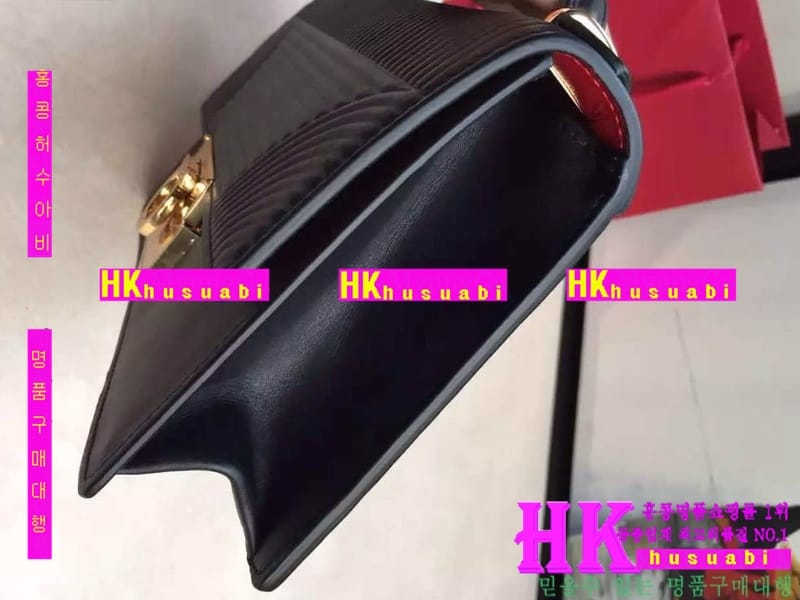 �ڹ̷��ޡ� NEW ��󰡸� ������ ũ�ν��� PE170504-29