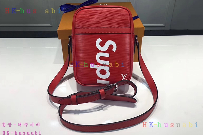 �ڹ̷��ޡ� 2017F/W ���̺���  ������ �ݶ󺸷��̼� ũ�ν��� M5342