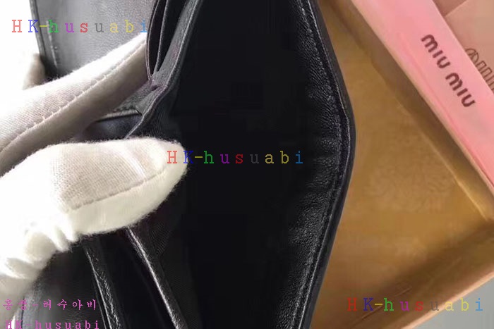 �ڹ̷��ޡ� �̿�̿� ������ ������ MU1122