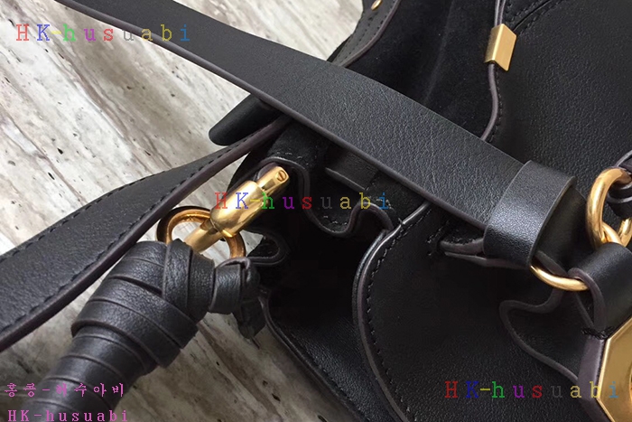 �ڹ̷��ޡڲ��ο� �Ż� ũ�ν��� C 03374