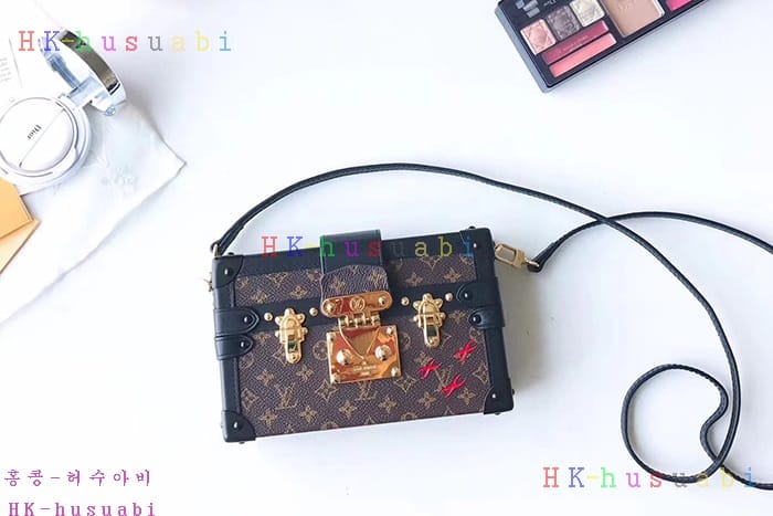 �ڹ̷��ޡ� ���̺��� �ڶ�� ��  M54650-6