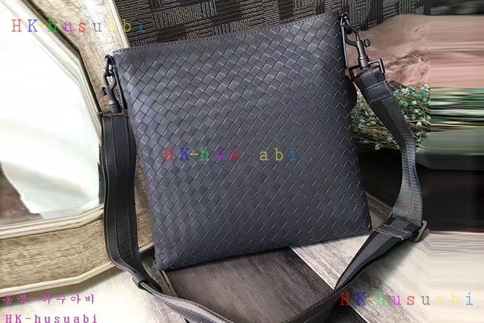 �ڹ̷��ޡ� ���װ�����Ÿ �Ż� ũ�ν��� V0079-4