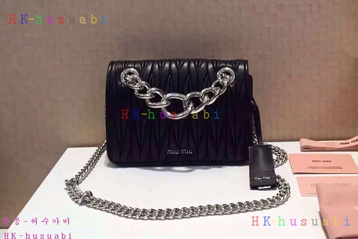 �ڹ̷��ޡ� �̿�̿� ���׶� �����  MU 5BD016