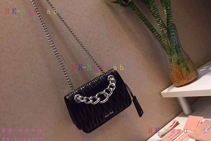 �ڹ̷��ޡ� �̿�̿� ���׶� �����  MU 5BD016