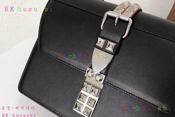 �ڹ̷��ޡ� ����� ���͵� �ΰ�  ����� PR 1BA179