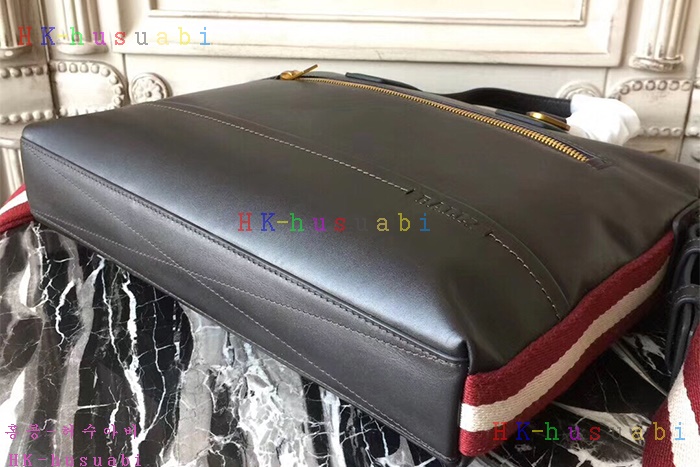 �ڹ̷��ޡ� �߸� �Ż� �������� BL85088-2