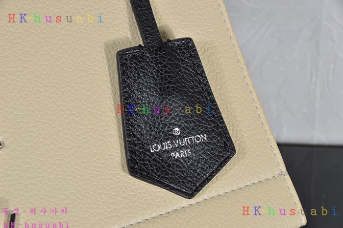 �ڹ̷��ޡ� ���̺��� ���� �ٴҶ� ���� M50252