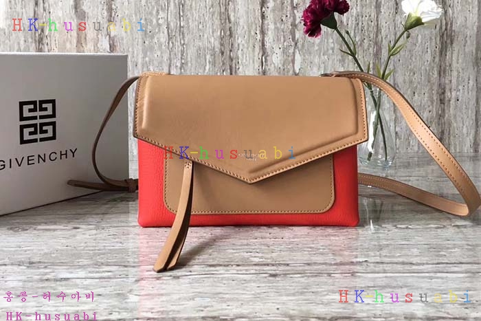 2017F/W �Ż� ����� ������ ũ�ν� �� GV779922-4