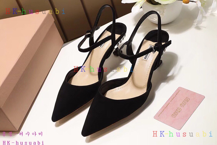 NEW 2018SS �̿�̿� ������ �Ź� MU 658811