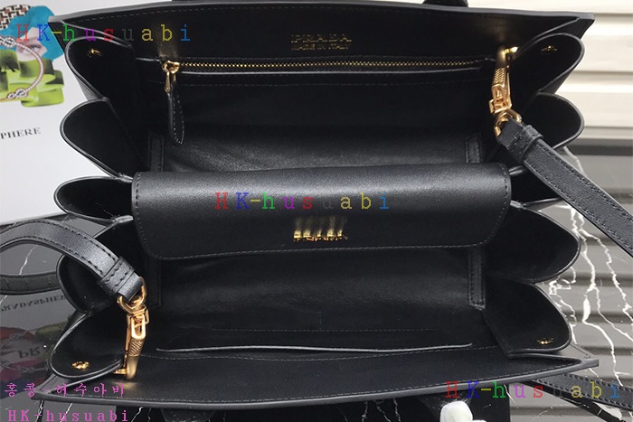 �ڹ̷��ޡ�2018SS ����� ��������ع�  P 1BA049-2