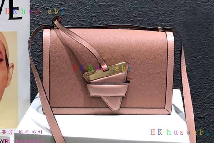 �ڹ̷��ޡ� 2018SS�ο��� �ٸ����γ� ũ�ν��� LW 11388