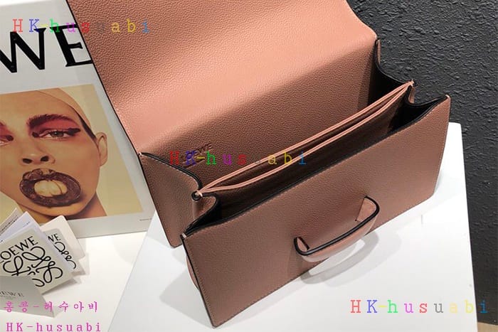 �ڹ̷��ޡ� 2018SS�ο��� �ٸ����γ� ũ�ν��� LW 11388