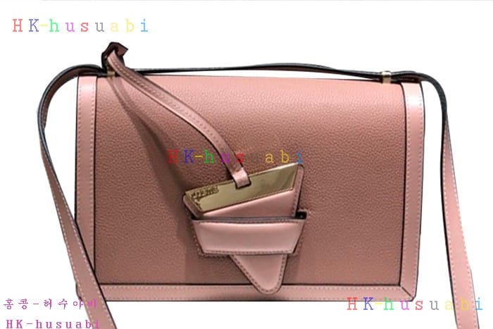 �ڹ̷��ޡ� 2018SS�ο��� �ٸ����γ� ũ�ν��� LW 11388