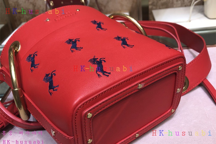 �ڹ̷��ޡ� ���ο� ���� ��Ŷ�� C 22877