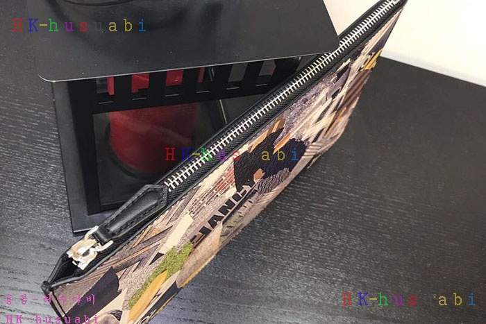 �ڹ̷��ޡ� ���  �Ż� Ŭ��ġ�� F 8558000