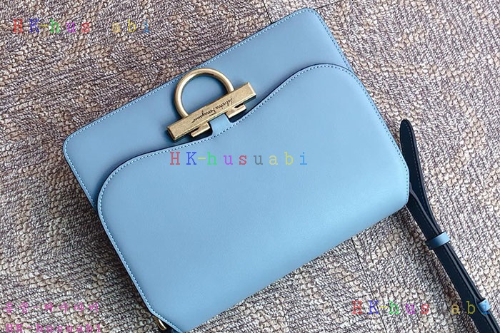 �ڹ̷��ޡ� �䷹���� Ŭ���� �÷��� P 21H321-5