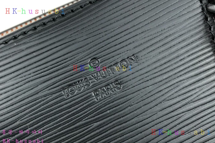 �ڹ̷��ޡ� 2019SS ���̺��� ũ���� ��帮�� LV M44371-3
