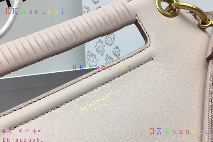 �ڹ̷��ޡ�2019SS ����� �� ��  GV 251110