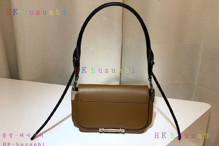 �ڹ̷��ޡ� ����� �ú��� ���� ����� P 1BD165