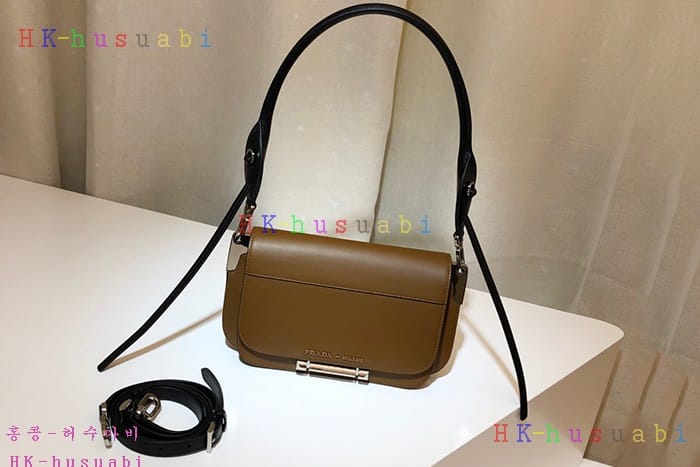 �ڹ̷��ޡ� ����� �ú��� ���� ����� P 1BD165