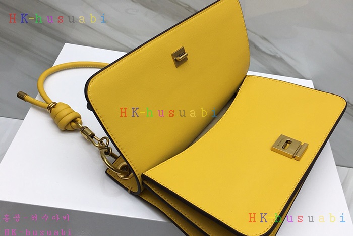 �ڹ̷��ޡ�2019SS ����� �� ��  GV 251111