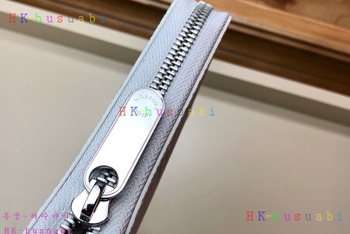 �ڹ̷��ޡ� ���̺��� ���� ���� M67824