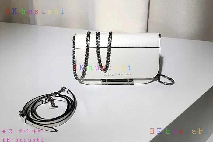 �ڹ̷��ޡ� ����� �ú��� ���׹� P 1BD170