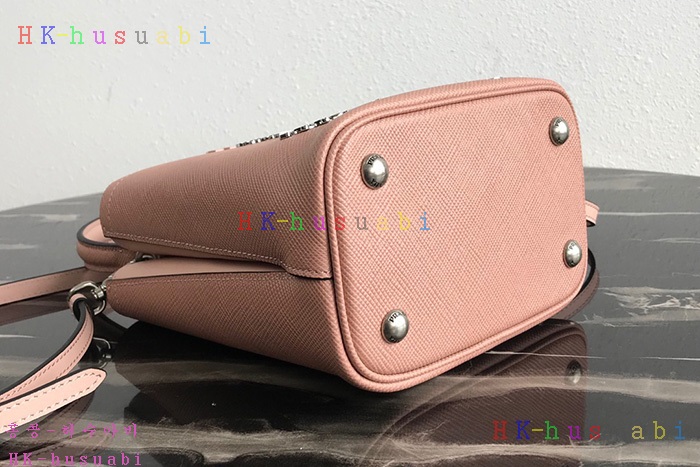 �ڹ̷��ޡ� ����� �κ��� ���� ���ǾƳ� �� P 1BA217��2�÷�)