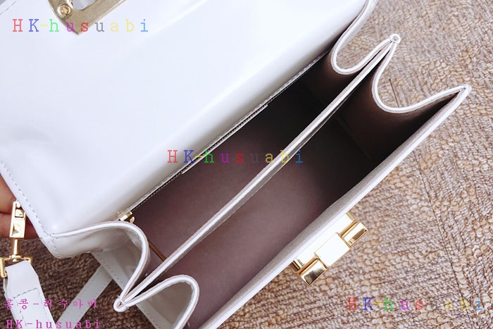 �ڹ̷��ޡ�  ��󰡸� �̸��� F 2121550-2