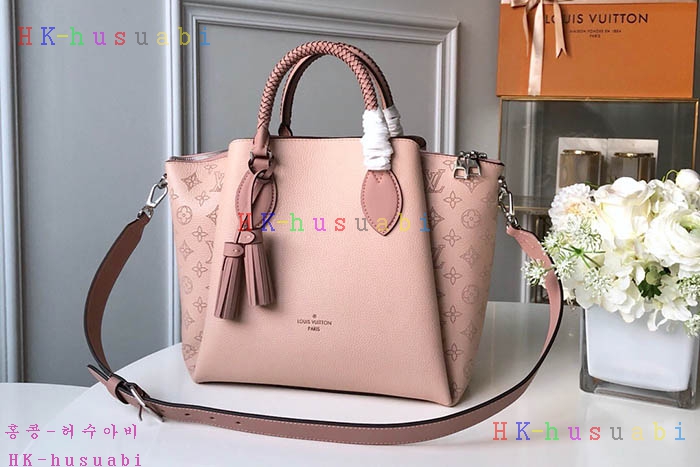 �ڹ̷��ޡ� ���̺��� �Ͽ�޾� ũ�ν��ٵ� ��Ʈ�� LV M55030