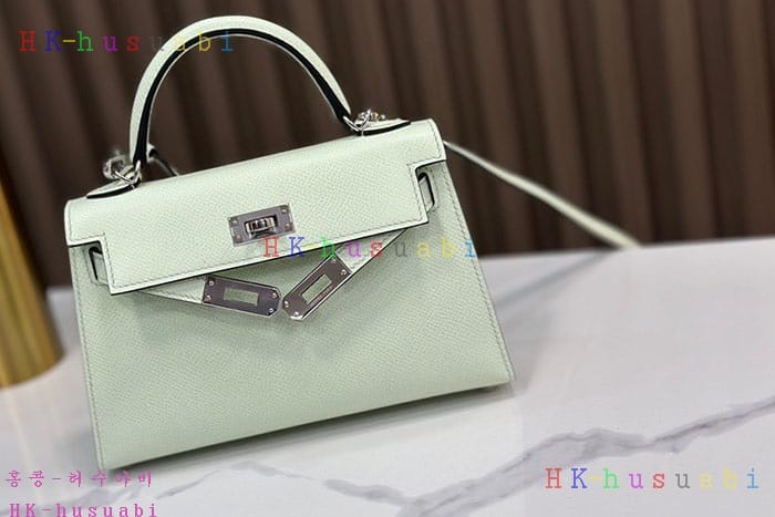 �ڹ̷��ޡڿ����޽� �̸� �̴�  H 9668220-5 �ü���